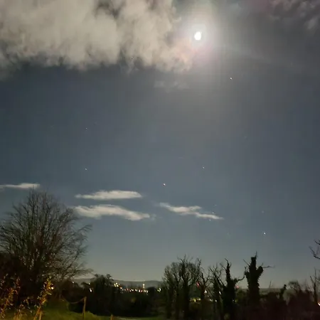 Donegal With Hot Tub Option Horská chata *