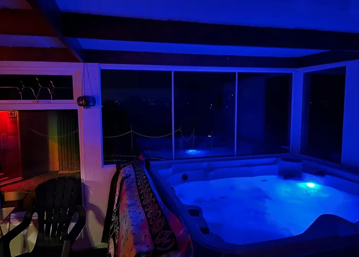 Donegal With Hot Tub Option Chalet